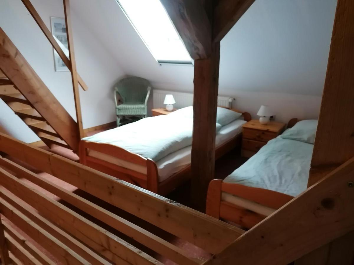Boddenhus Auf Ruegen - Ferienwohnungen Und Pension Rappin Exterior foto