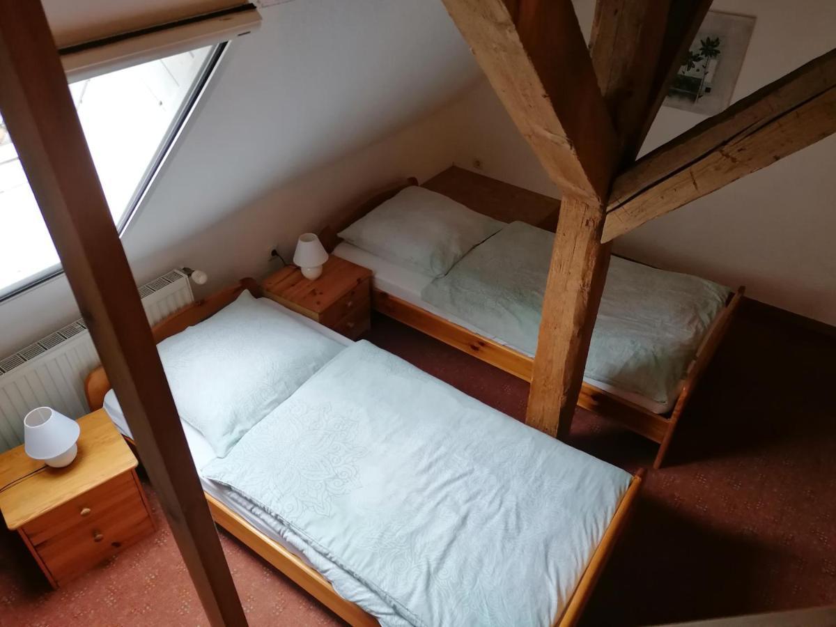 Boddenhus Auf Ruegen - Ferienwohnungen Und Pension Rappin Exterior foto