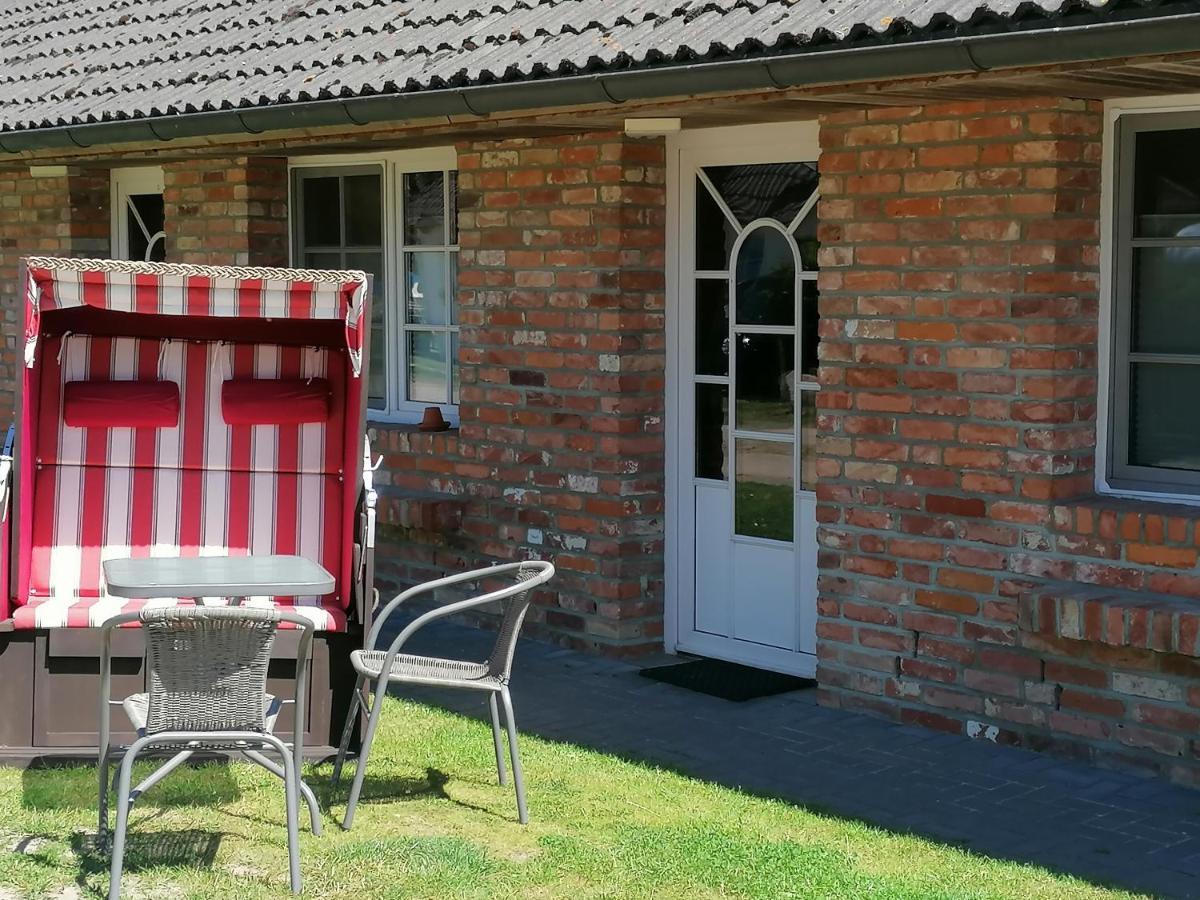 Boddenhus Auf Ruegen - Ferienwohnungen Und Pension Rappin Exterior foto