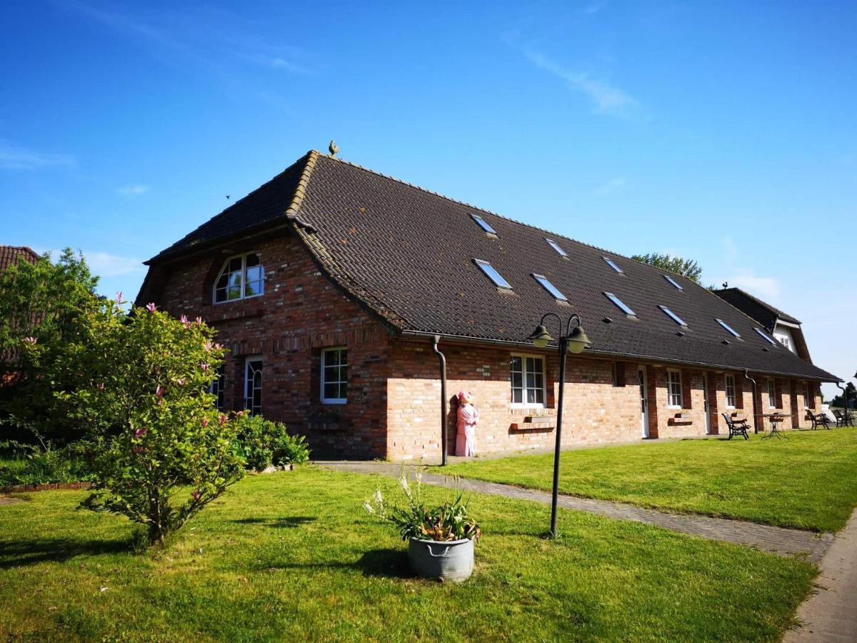 Boddenhus Auf Ruegen - Ferienwohnungen Und Pension Rappin Exterior foto